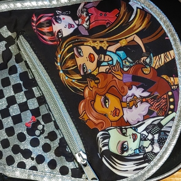 💚Monster High Black & Silver Crossbody Bag - Picture 2 of 15